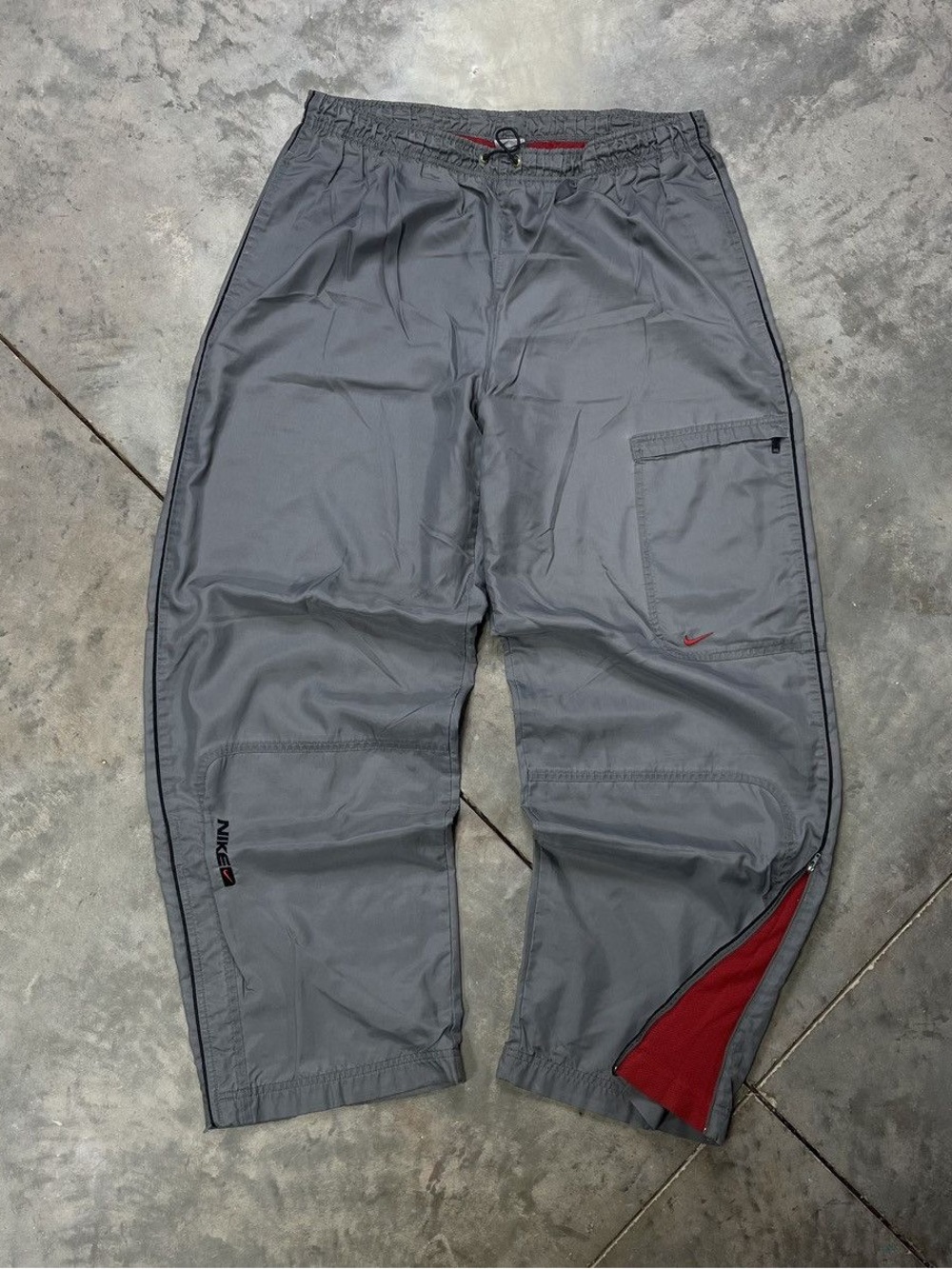 VTG Nike Cargo Track Pants Men M Gray Baggy Windbreaker Wide Leg Ankle Zip Y2K